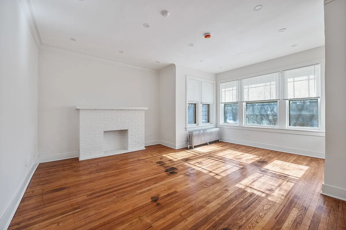 Building Photo - 801 Seward St #3