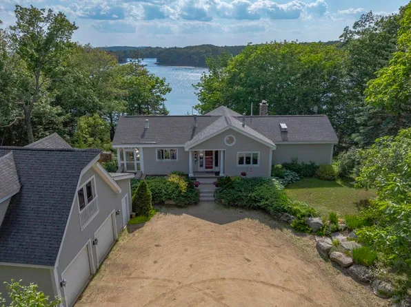 180 Ferry Road, Brooksville, ME 04617