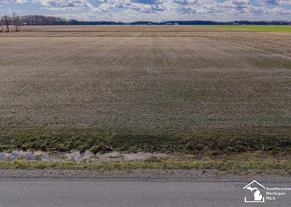 1st image of E Newburg Rd