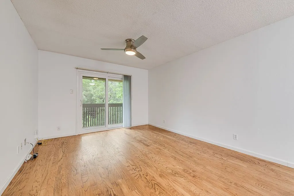 Building Photo - 4845 Cedar Springs Rd #368