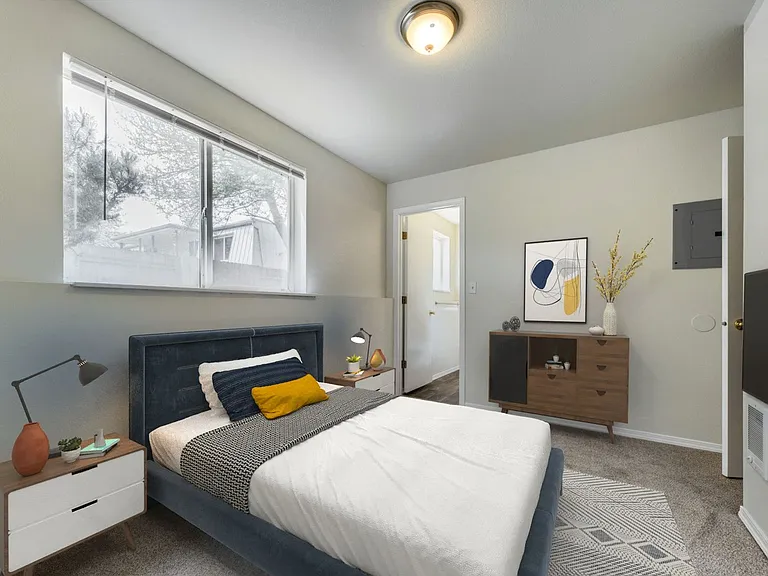 2203-2207 W Kootenai St — Photo 10