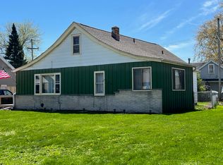 10419 W Bungalow Pkwy, West Allis, WI 53214