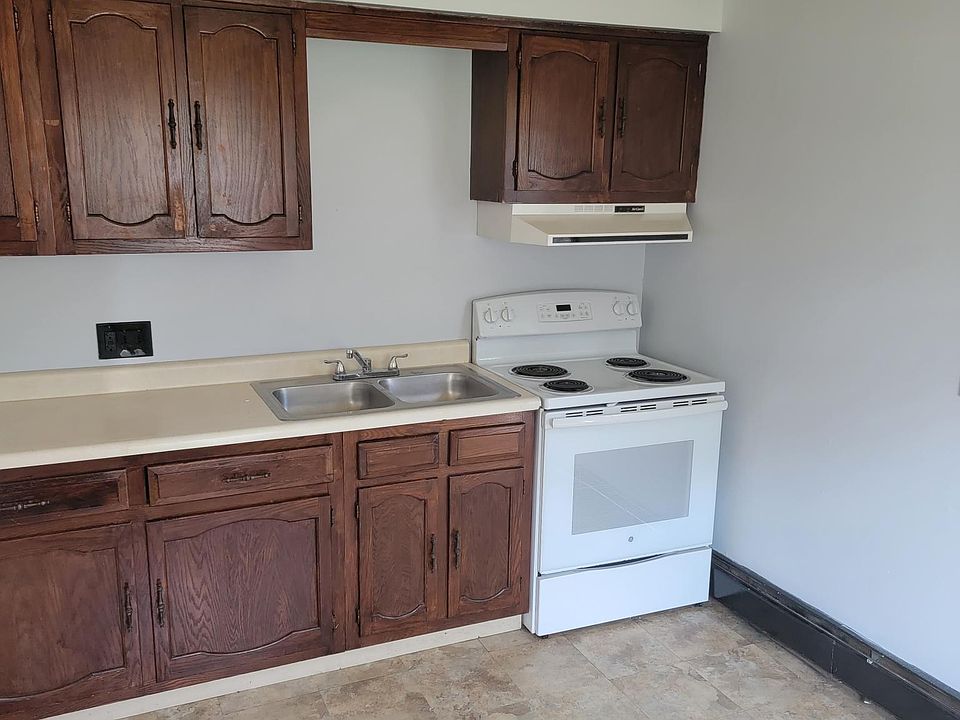 2nd image of 270 Washington Blvd APT 6