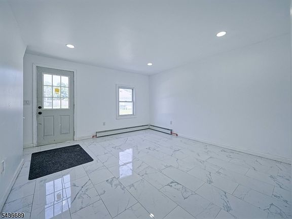 3rd image of 45 Mechanic St