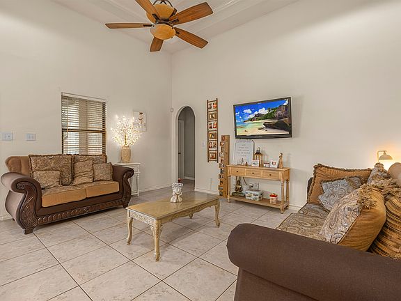 3rd image of 307 Lake Carnegie Ct
