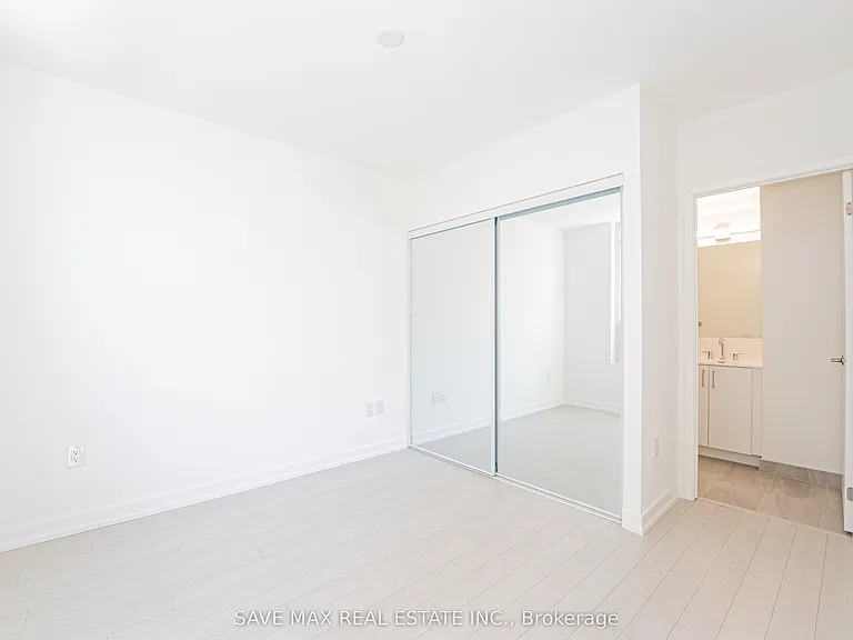 4010 Eglinton Ave W #615 — Photo 19
