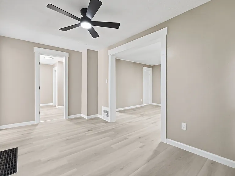 190 Bowman St — Photo 10