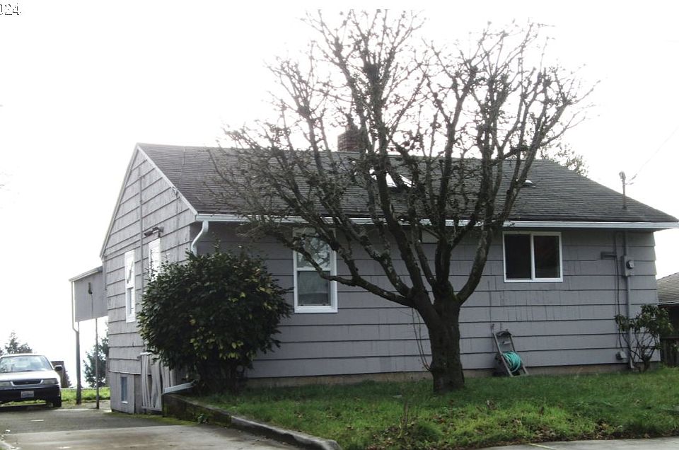 1st image of 3413 E 11th St