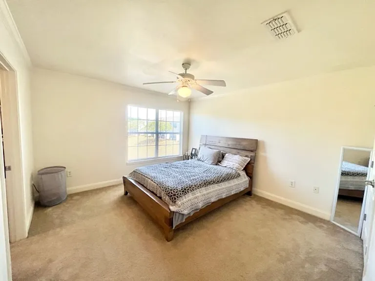 703 Majestic Dr — Photo 15