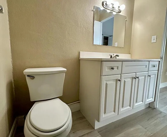 1830 Maravilla Ave #321 — Photo 20