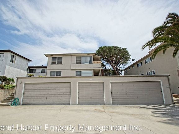 2nd image of 208 Palos Verdes Blvd APT 3