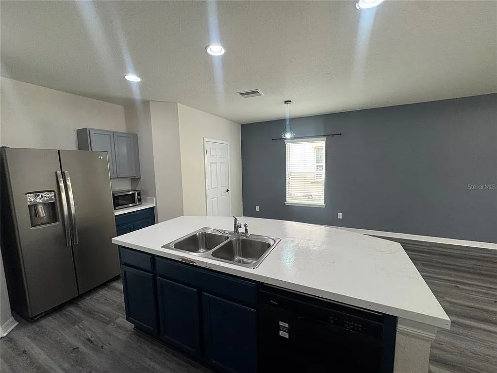 2 bed, 2.5 bath, 1280 sqft, $1,925 — Photo 4