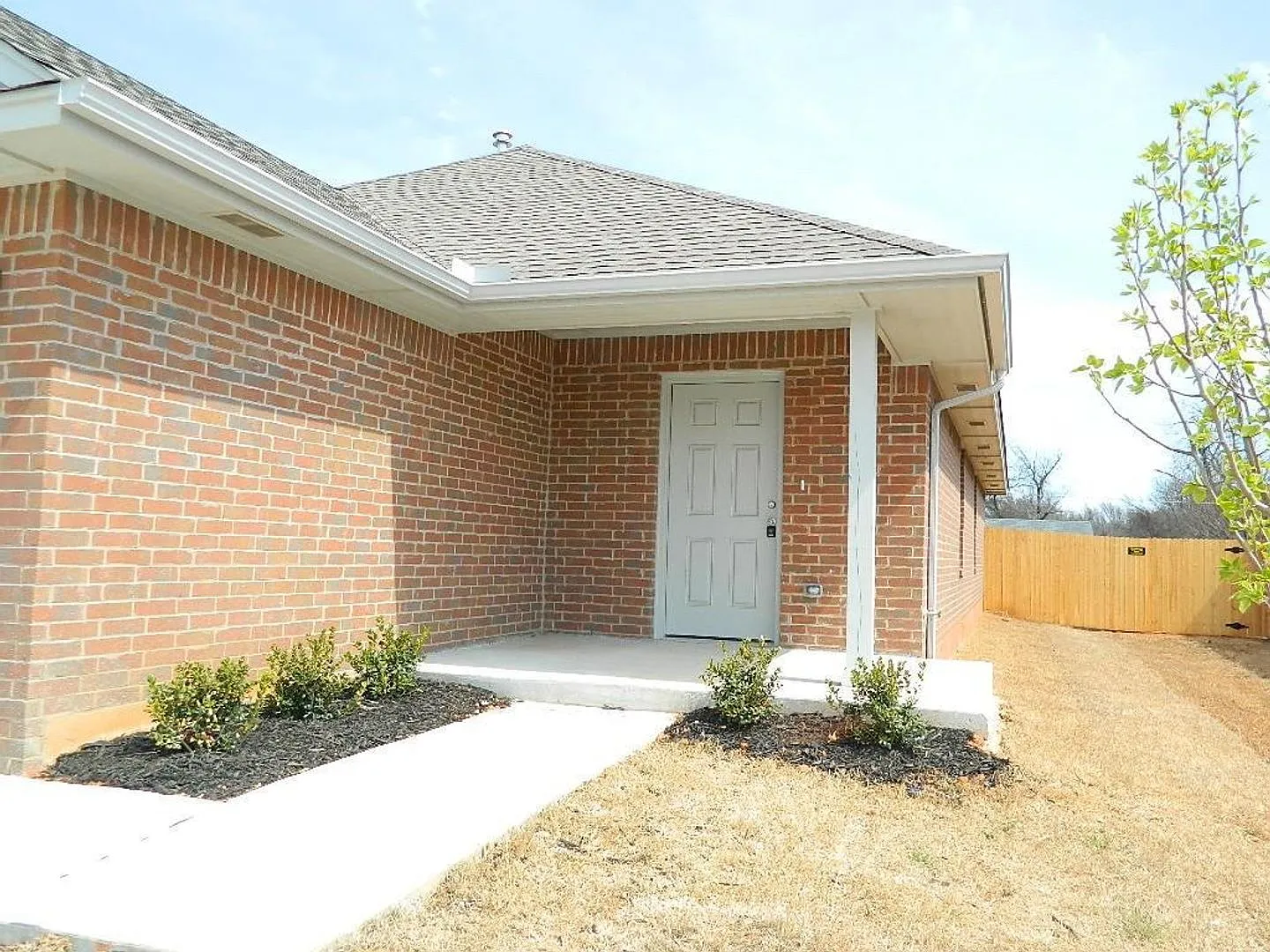 4 Bedroom, 2 Bathroom Home With 2 Car Garage Close To Tinker Afb — Photo 4