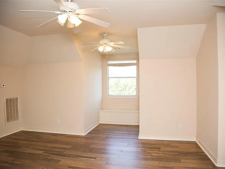 2032 Cork St — Photo 27