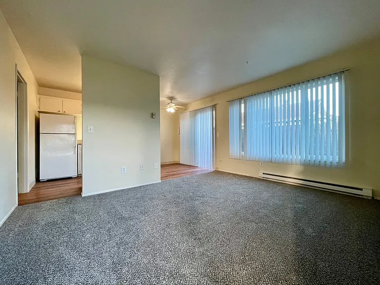 Sweetbriar Apartments — Photo 13