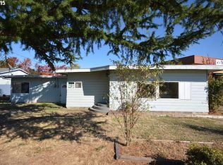 33 NW Civil Bend Ave, Winston, OR 97496