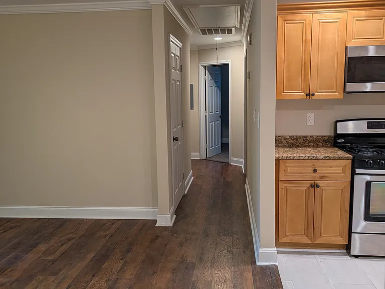 1558 Deauville Ct NW — Photo 10