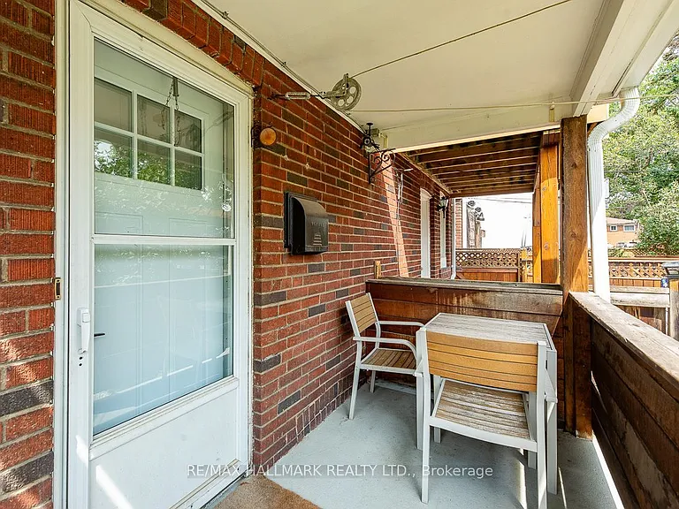 2159 Gerrard St E #MAIN — Photo 12