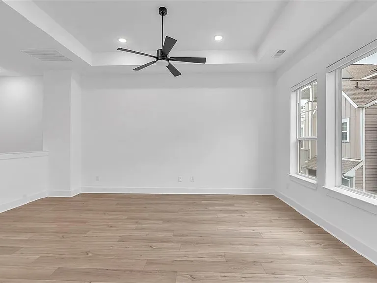 4924 Deavers Ln — Photo 10