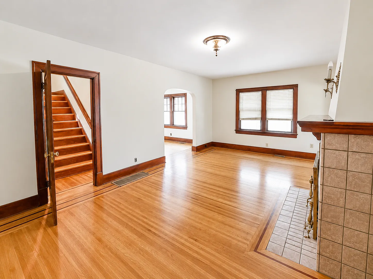 2154 Emerson Ave — Photo 4