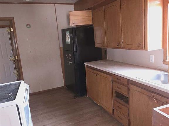 4th image of 1416 NW Euclid Ave