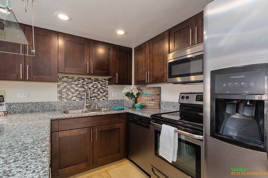 1st image of 4944 Cass St Unit 303