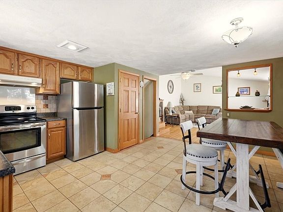 3rd image of 68 Palmer Rd