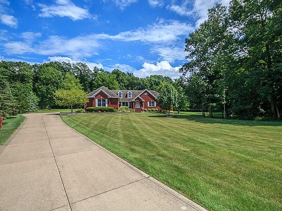 3rd image of 5150 Turnbury Dr