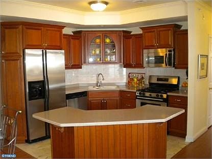 5th image of 422 Victoria Gardens Dr