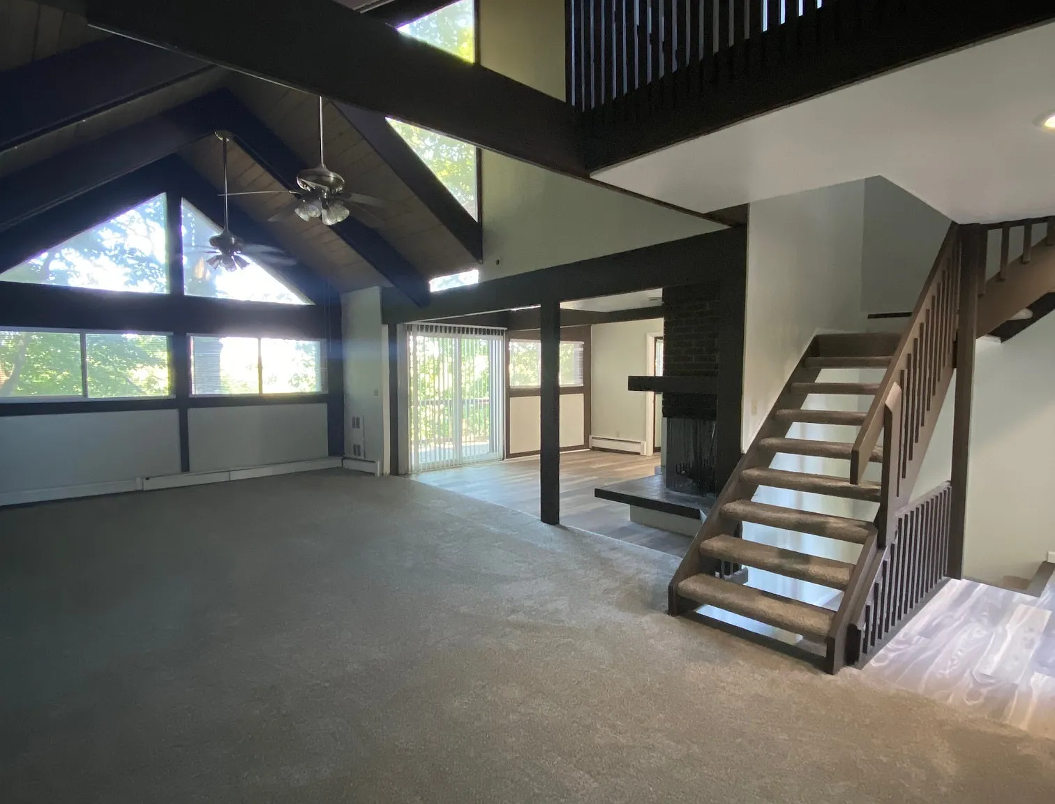 River View Apts-A 1358-1374 — Photo 3