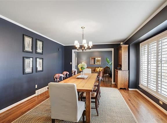 5th image of 8104 Fontana St