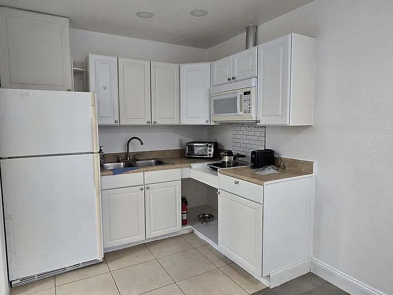 5814 Little River Dr #1 — Photo 6
