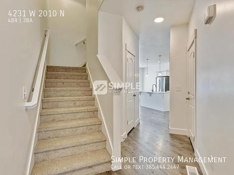 4231 W 2010 N — Photo 2
