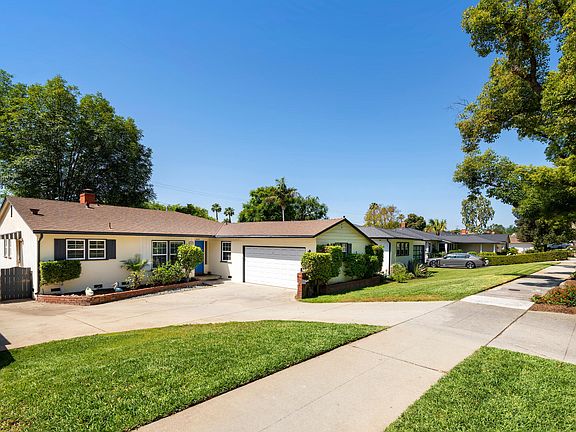 3rd image of 3854 Mayfair Dr