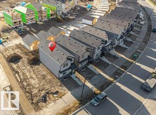 1007 Aster Blvd NW, Edmonton, AB T6T 2V2