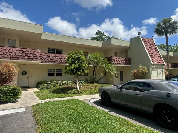 3151 N Course Lane #204, Pompano Beach, FL 33069