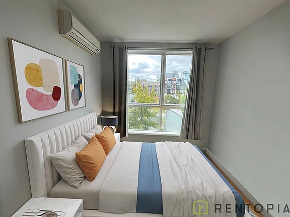 3rd image of 431 Grand St #511