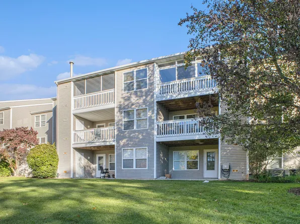 3151 Poplar Creek Dr SE Unit 203, Kentwood, MI 49512