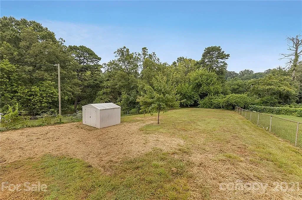 4 bed, 2028 sqft, $3,000 — Photo 3