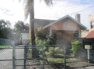 982 SW 3rd St, Miami, FL 33130