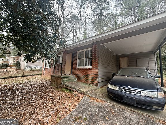 2nd image of 734 Alfred Rd NW