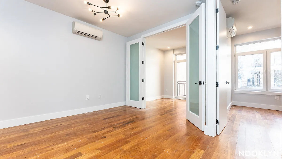 Building Photo - 825 Monroe St #2B
