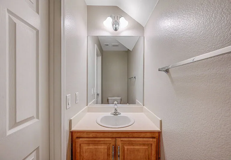 9152 Kentwell Ave — Photo 29