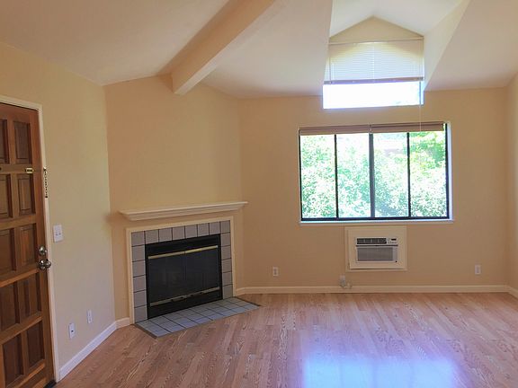 4th image of 178 Sunwood Meadows Pl