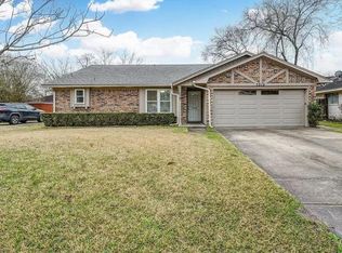 7219 Pine Grove Dr, Houston, TX 77092