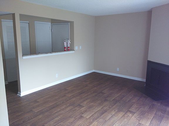 2nd image of 330 Highwood Ct