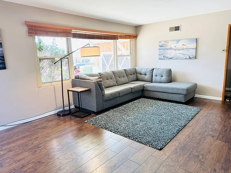 5137 Foothill Blvd — Photo 4