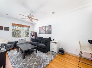 713 Metropolitan Ave APT 2R, Brooklyn, NY 11211