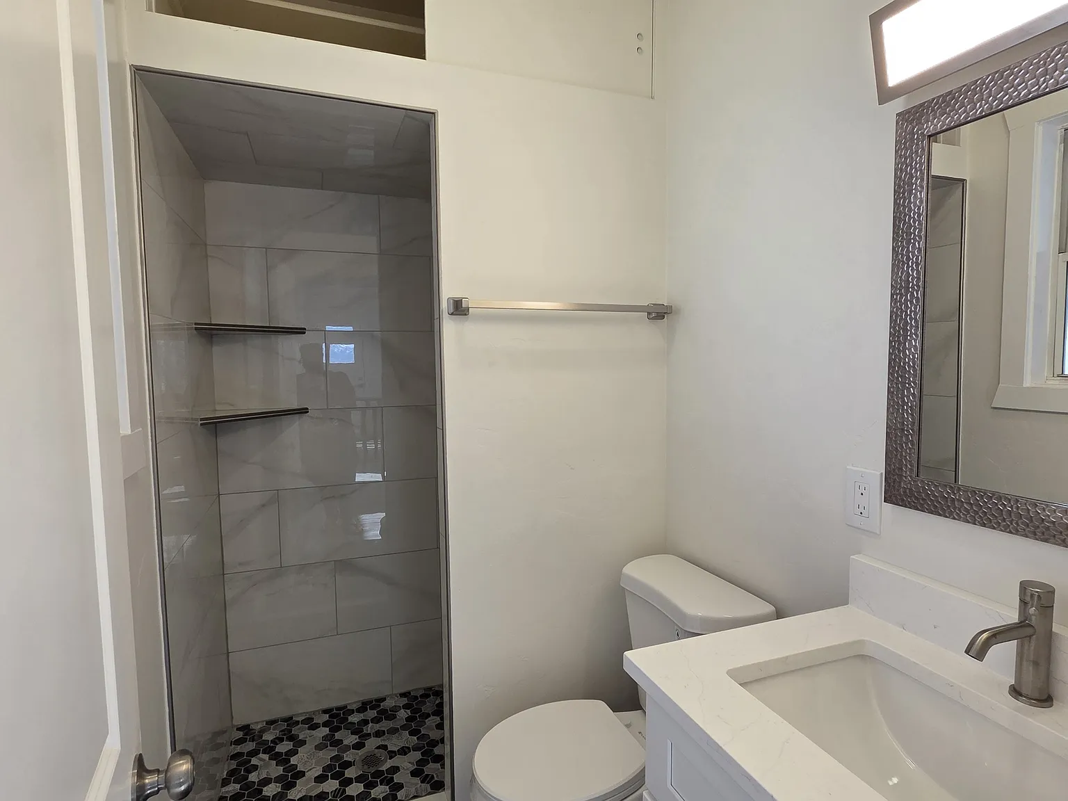152 N 200 W St - #A - KAM - A — Photo 2