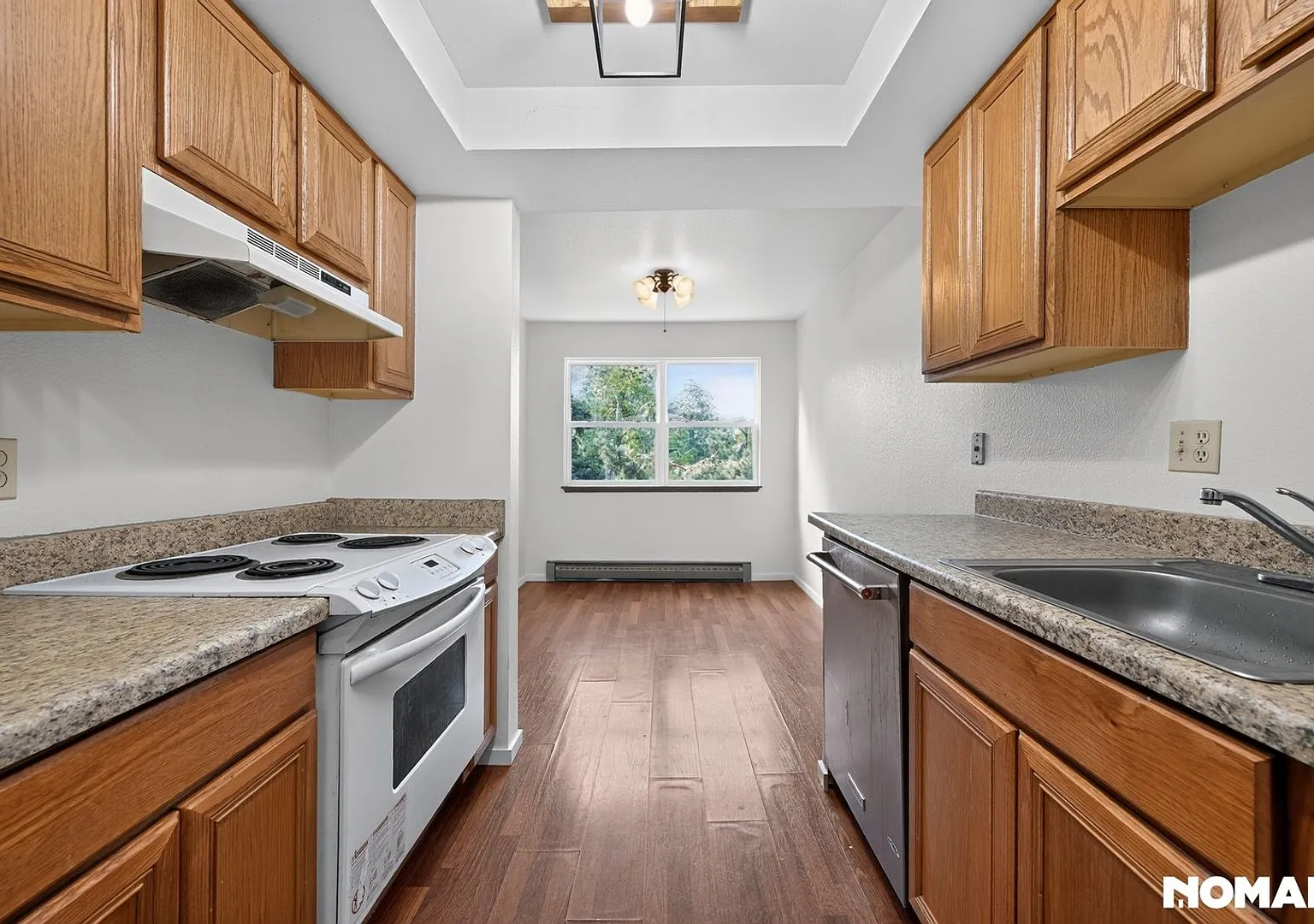 Charming 1BR Condo in Des Moines WA — Photo 3